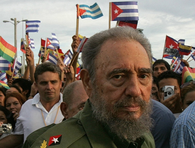 Fidel Castro, en 2006. El líder cubano falleció el 25 de noviembre a los 90 años. Su figura también sirvió de inspiración para composiciones musicales, unas como elogio a sus ideales y otras en contra de su revolución. (Foto Prensa Libre: AFP).
