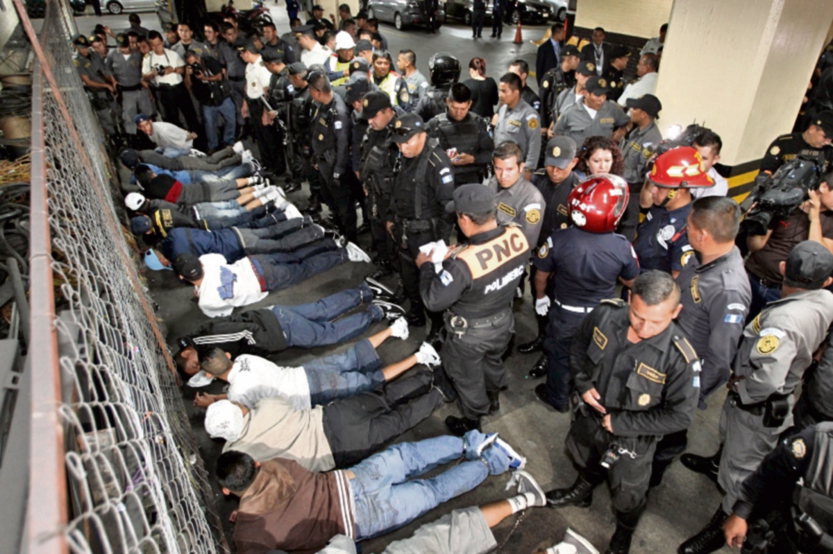 Los enfrentamientos entre pandilleros se dan de manera alterna, como una continua venganza. (Foto Prensa Libre: hemeroteca PL)