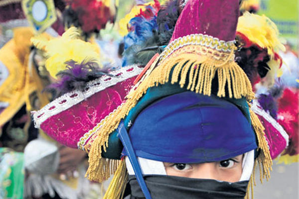 Memoria que supera a las palabras: herencia tradicional en movimientos siempre nuevos.