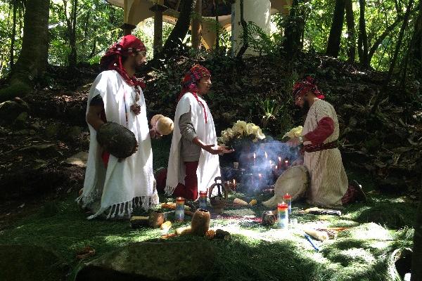 Tz'utu Baktun Kan o René Dionisio, M.C.H.E. o Yefry Pacheco, Dr. Nativo o Juan Martínez y Danilo Rodríguez integran el grupo Balam Ajpu. (Foto, Prensa Libre: AP)