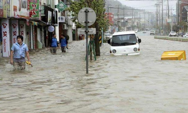 Inundaciones en Corea del Norte, dejan varios muertos. (Foto Prensa Libre: EFE)