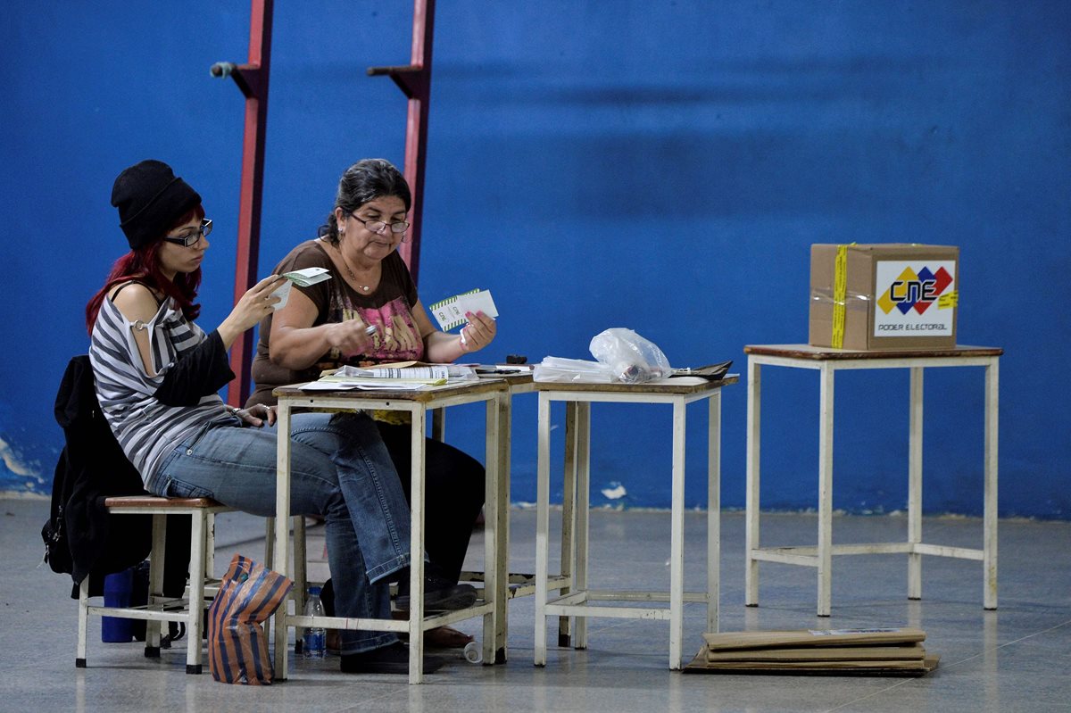 El abstencionismo imperó durante el desarrollo de las elecciones en Venezuela. (Foto Prensa Libre: AFP)