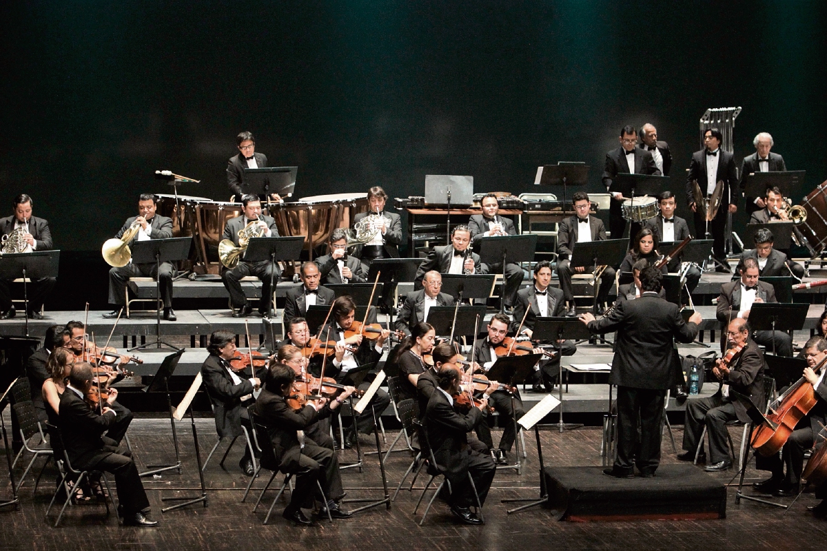Temas navideños y del repertorio clásico interpretará la Orquesta Sinfónica Nacional.(Foto Prensa Libre: Ángel Elías)