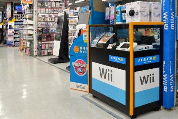 La consola de Nintendo Wii U en una tienda de Tokio. (Foto Prensa Libre: AFP)