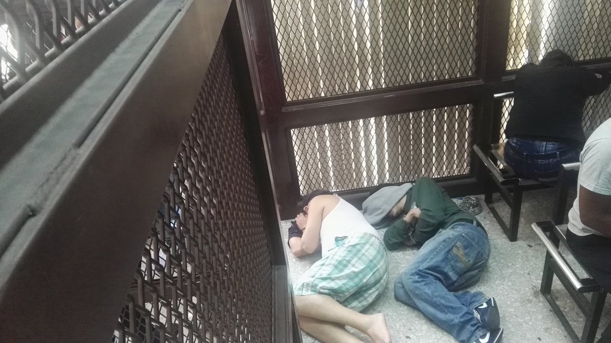 Presuntos pandilleros durante la audiencia en la que el MP pidió las condenas. Foto Prensa Libre: Jerson Ramos.