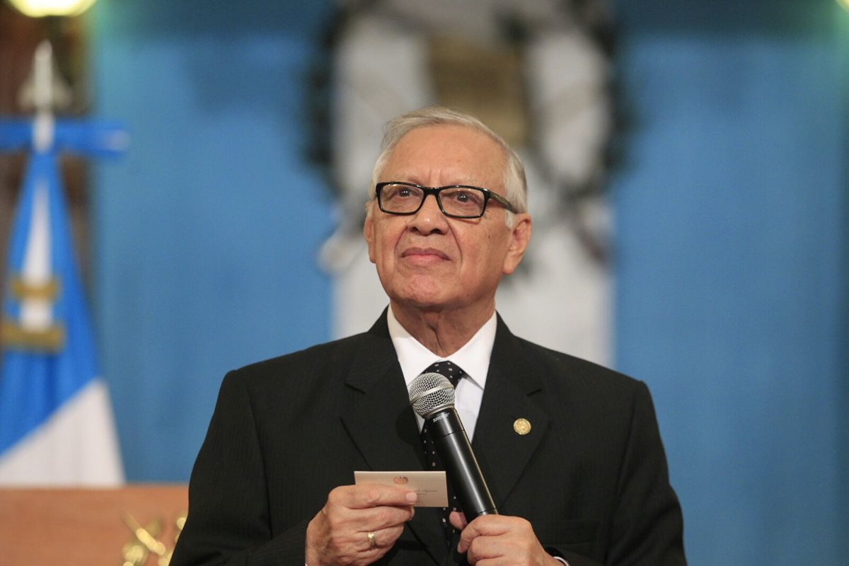 Alejandro Maldonado deberá guardar reposo unas seis semanas. (Foto Prensa Libre: Hemeroteca PL)