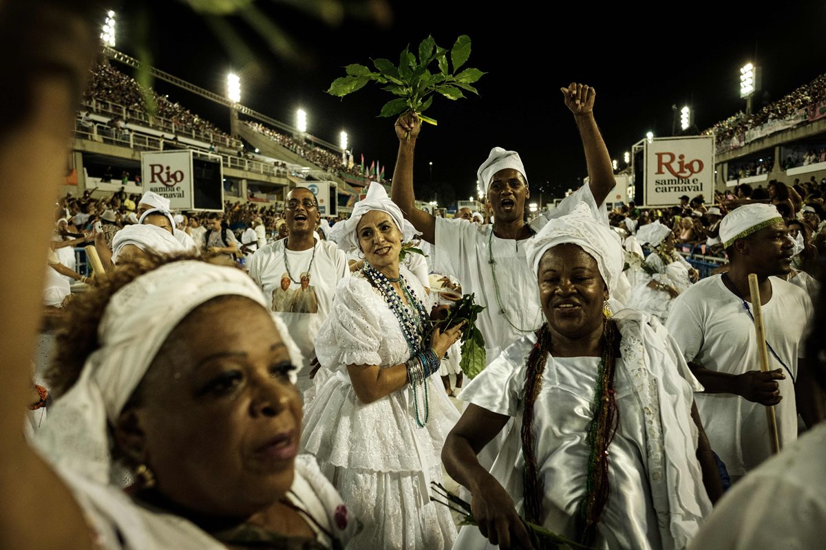 Samba, preservativos y los militares: Empieza el Carnaval de Río