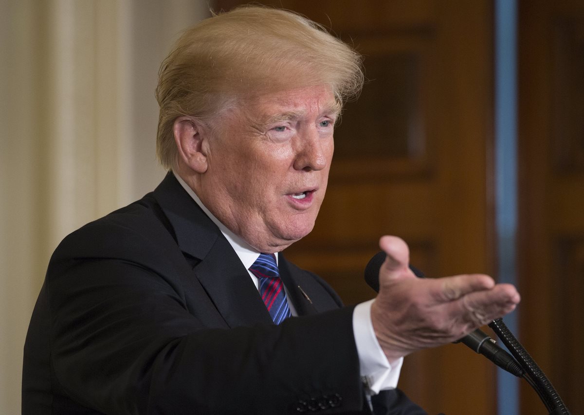 Donald Trump canceló su viaje esta semana a Colombia y a Perú, donde iba a participar en la Cumbre de las Américas.(Foto Prensa Libre:EFE).