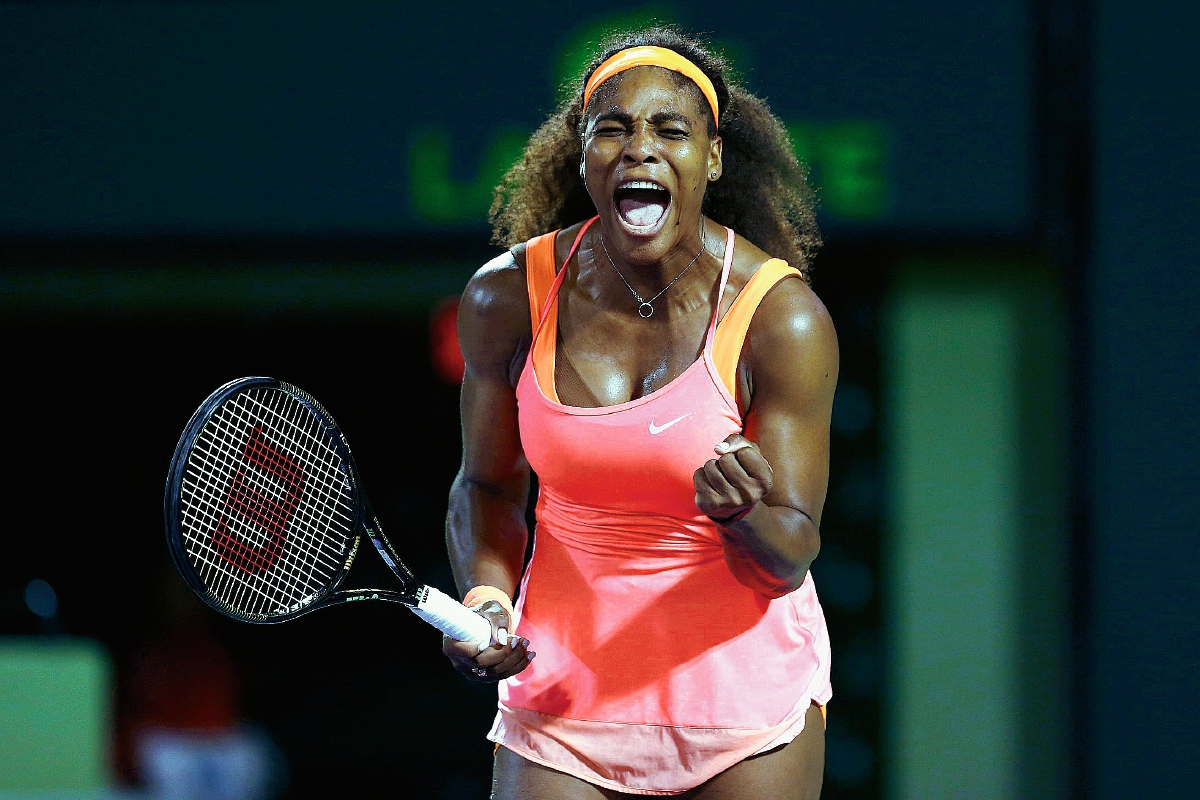 La estadounidense Serena Williams busca el título en el Abierto de Miami. (Foto Prensa Libre:AFP)