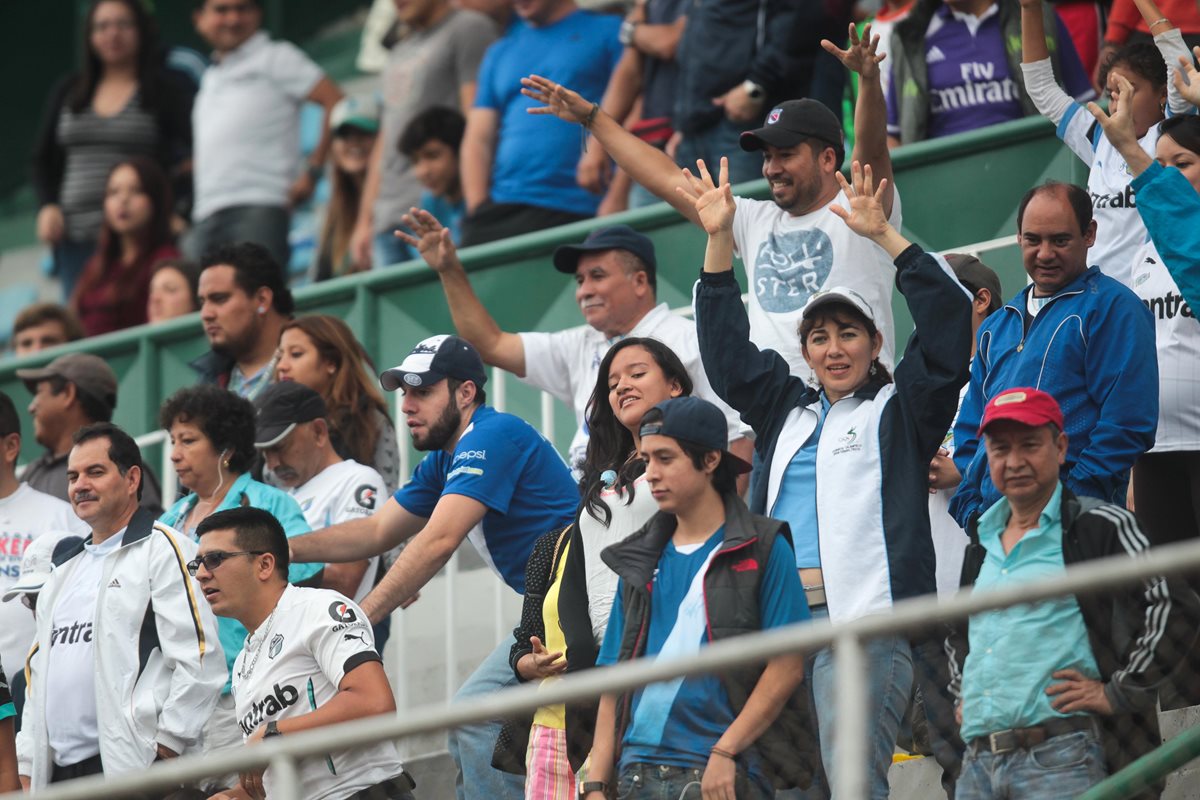 Comunicaciones es uno de los tres equipos que reportaron pérdidas en la fecha 12 del Apertura 2016. (Foto Prensa Libre: Norvin Mendoza).