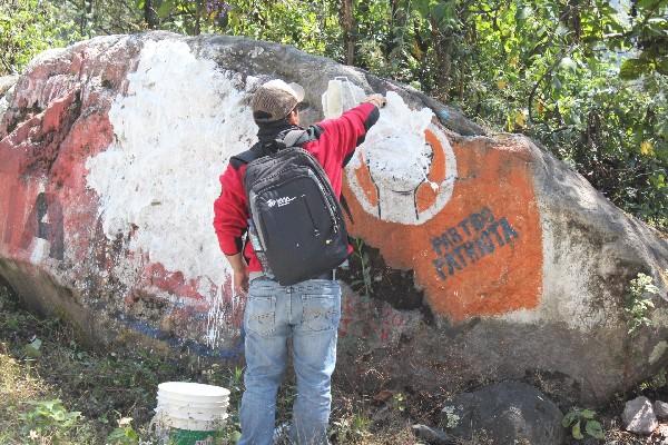 La propaganda política y la publicidad  serán retiradas de piedras, muros y postes.