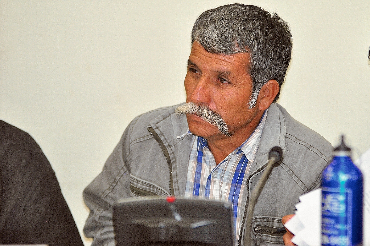 Francisco Javier Cruz  Alvarado quedó ligado a proceso, sindicado de tres delitos. (Foto Prensa Libre: Alejandra Martínez)