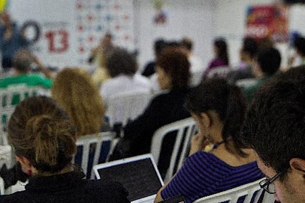 Usuario conectado a redes sociales. (Foto Prensa Libre: Archivo)<br _mce_bogus="1"/>