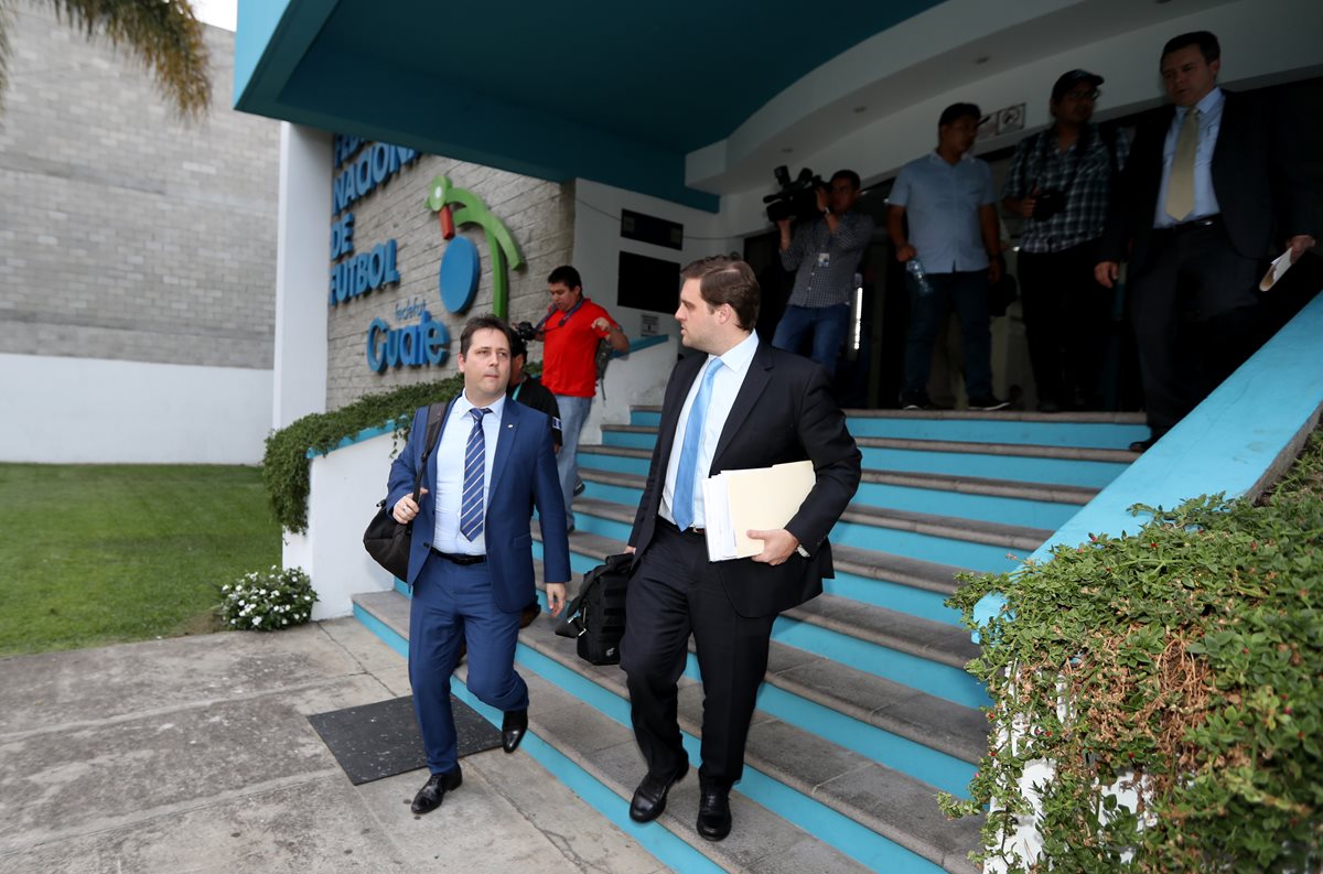 Los delegados de la Fifa ofrecieron una conferencia de prensa en las instalaciones de la Fedefut para dar a conocer los procedimientos que se seguirán. (Foto Prensa Libre: Carlos Vicente)