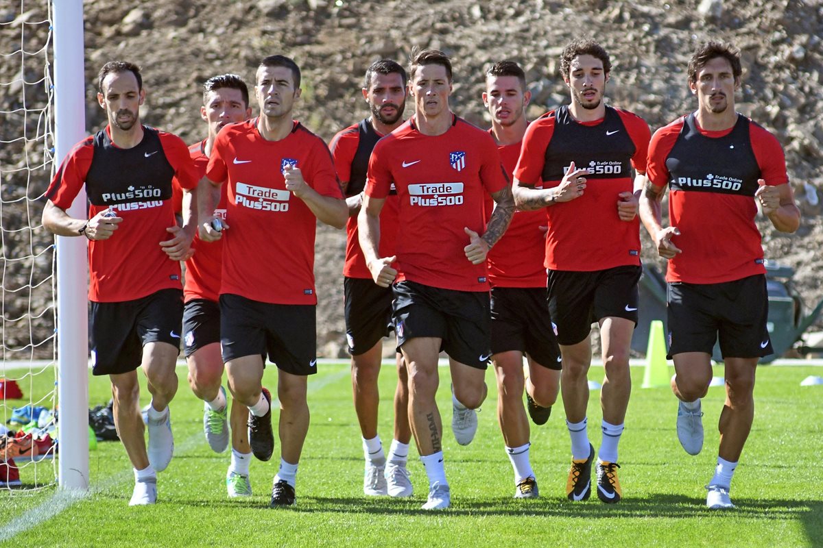 Los jugadores del Atlético de Madrid en la pretemporada del equipo. (Foto Prensa Libre: EFE)