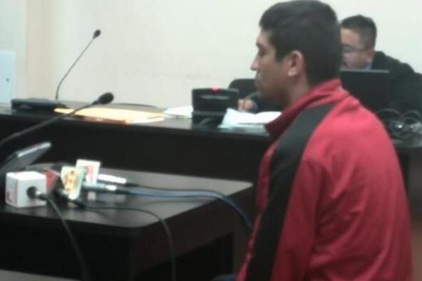 El comandante Verde fue capturado el pasado 15 de junio en Cobán, Alta Verapaz y este lunes quedóligado a proceso. (Foto Prensa Libre: Claudia Palma)<br _mce_bogus="1"/>