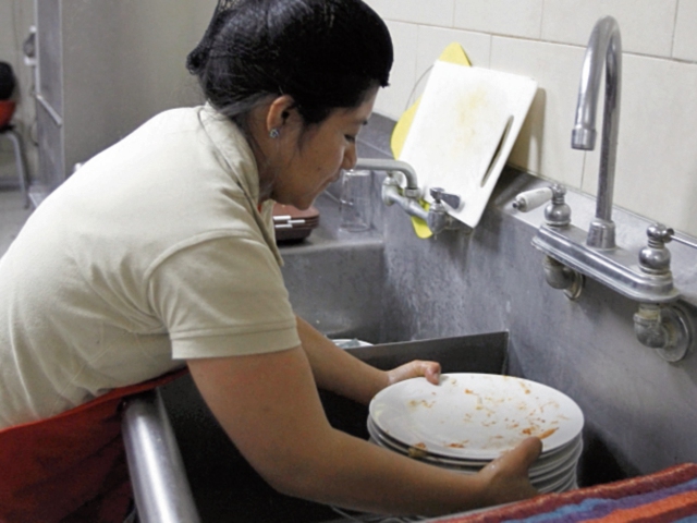 EMPLEADAS domésticas piden aprobar Convenio 189 de la OIT. Fotografía: Paulo Raquec