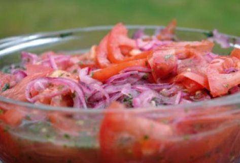 El curtido es un platillo que se come durante la Semana Mayor.