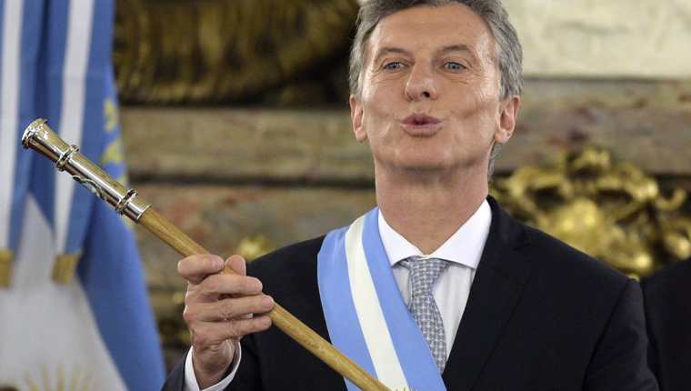 El presidente de Argentina, Mauricio Macri, el día de su toma de posesión al cargo, el 10 de diciembre del 2015. (Foto Prensa Libre: AFP).
