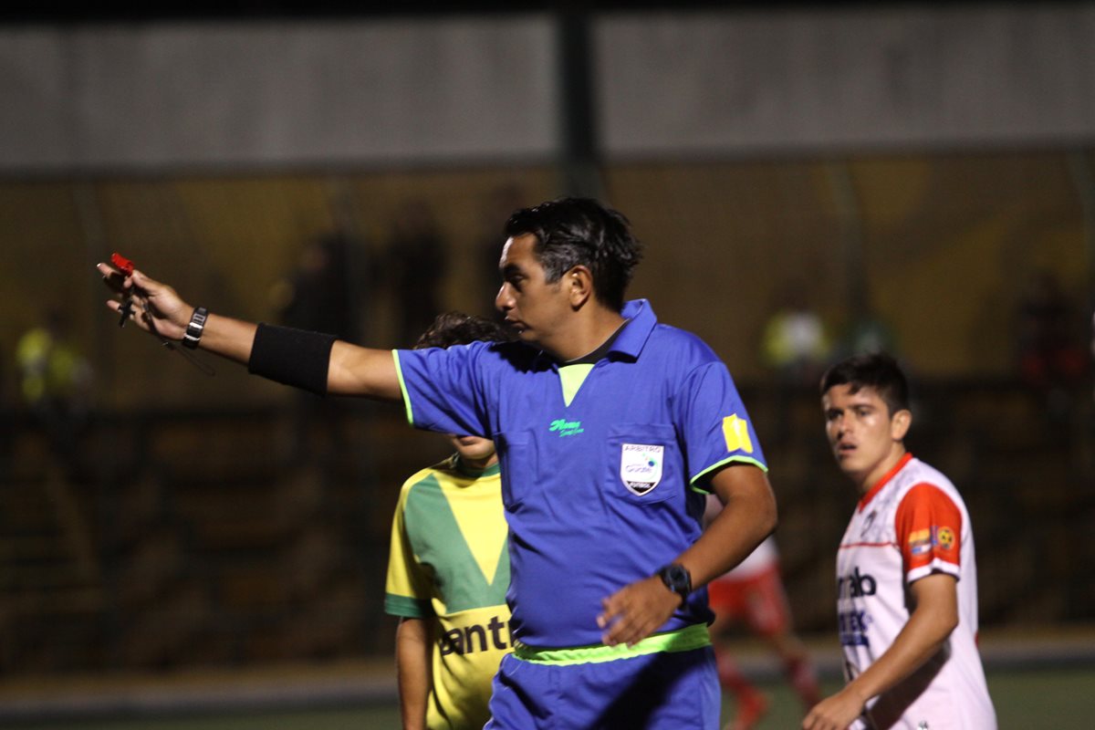 Éver López será parte de la jornada 21 del torneo Clausura 2016. (Foto Prensa Libre: Hemeroteca PL)