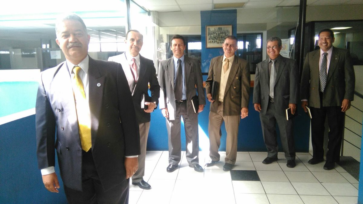 Hugo Castillo es el nuevo asesor arbitral de la Federación de Futbol. (Foto Prensa Libre: Francisco Sánchez)