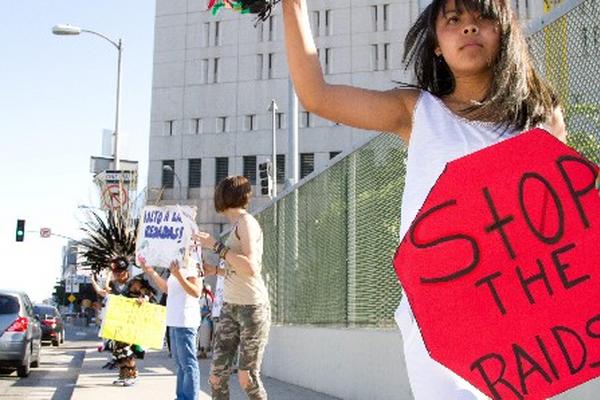 Activistas piden poner fina la detención de menores inmigrantes centroamericanos. (Foto Prensa Libre: ARCHIVO)