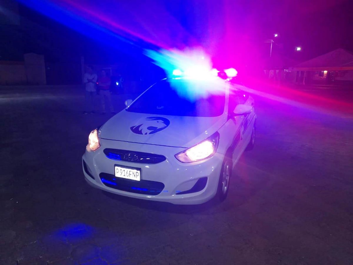 Los vehículos fueron exhibidos en el centro de Jalapa. (Foto Prensa Libre: Mario Morales)