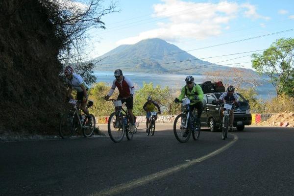 La 25  Vuelta Ciclística al Lago de Atitlán   busca atraer turismo nacional y extranjero.