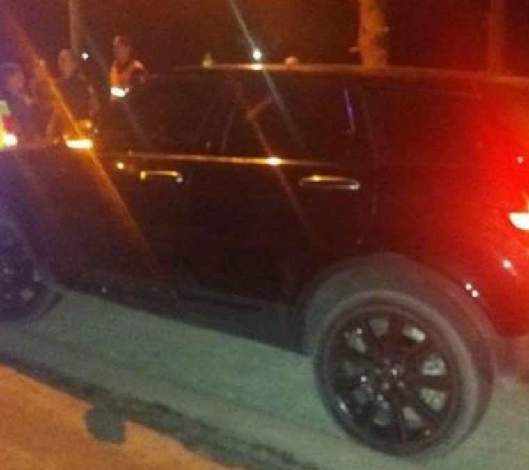 El carro del hermano de Messi, en el que no encontraron el arma, pero si droga para consumo. (Foto Prensa Libre: Twitter Minuto G)