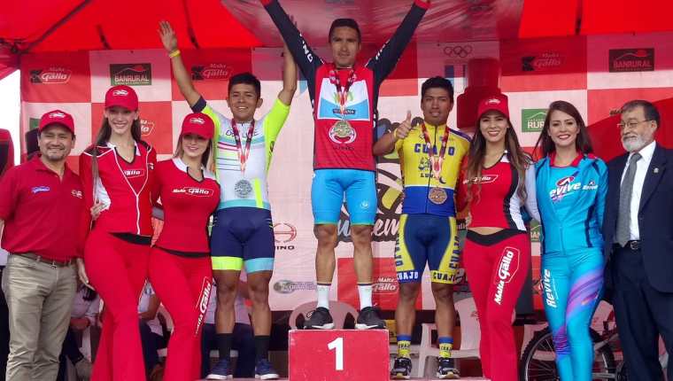 Byron Guamá, ganador de la octava etapa de la Vuelta a Guatemala, es líder de metas volantes. (Foto Prensa Libre: Cortesía CDAG)