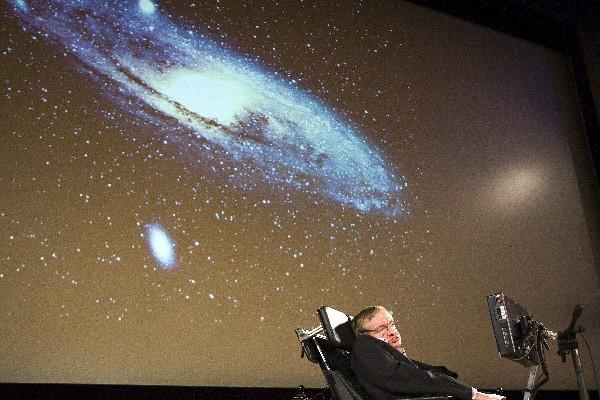 Stpehen Hawking, científico británico. (Foto Prensa Libre: EFE)