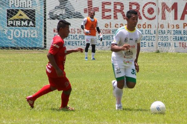 Malacateco probó a varios de sus jugadores en el partido de ayer en el estadio de Tecún Umán, San Marcos, contra Ayutla. (Foto Prensa Libre: Alexánder Coyoy)