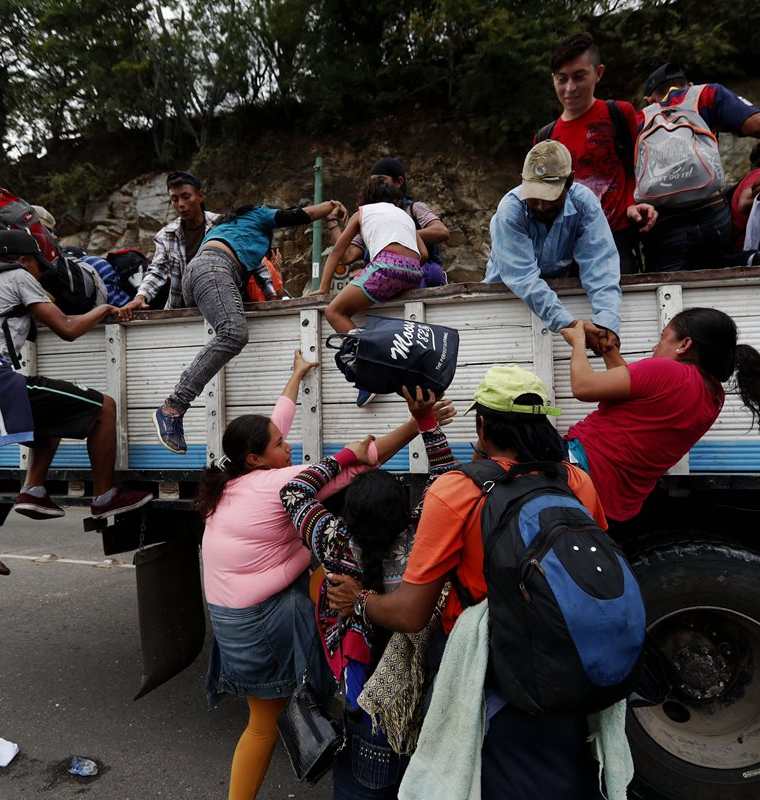 Honduras advierte del riesgo que corren los migrantes durante la travesía a EE. UU. (Foto Prensa Libre: EFE)
