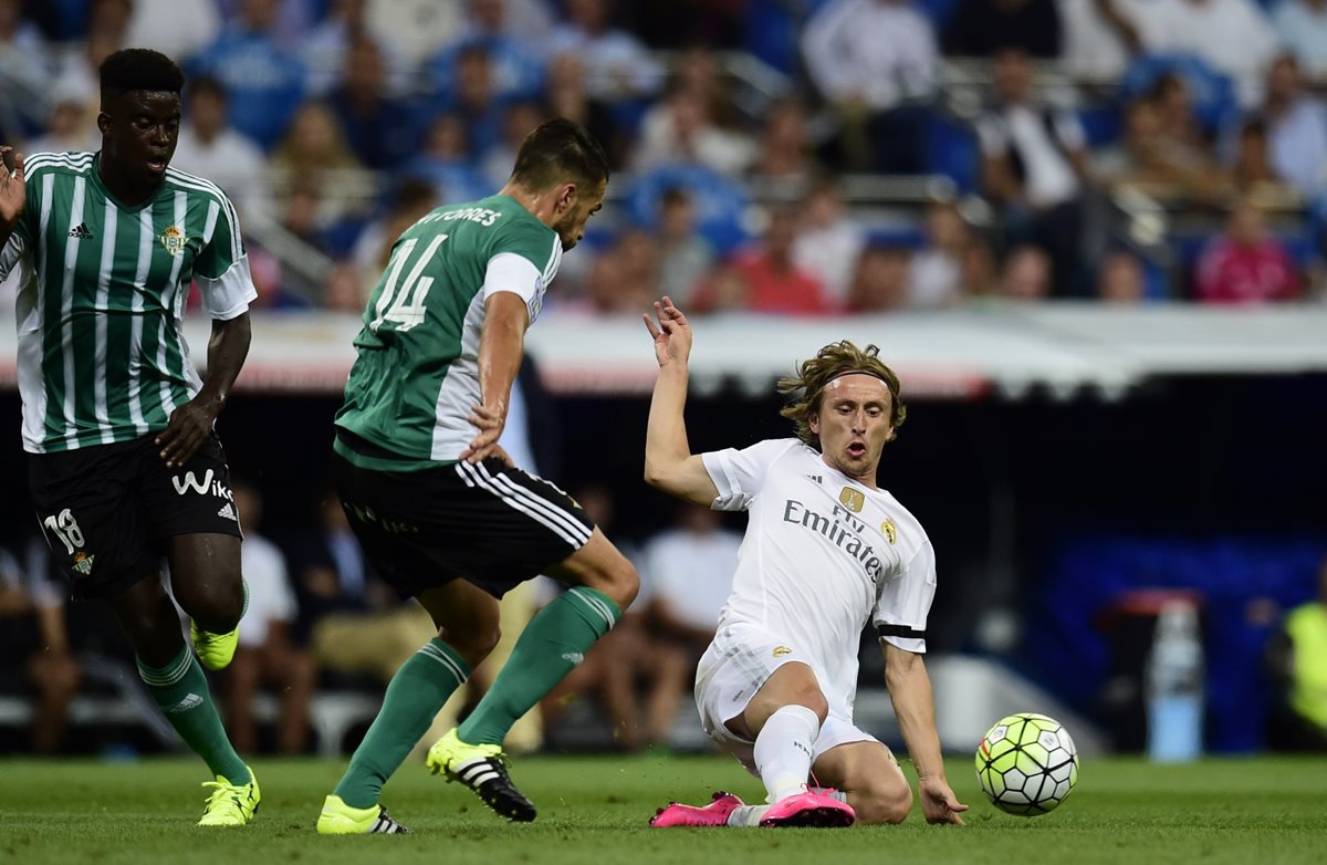 Luego del juego contra el Betis con el Real Madrid, Luka Modric se unió a su Selección. (Foto Prensa Libre: AFP)
