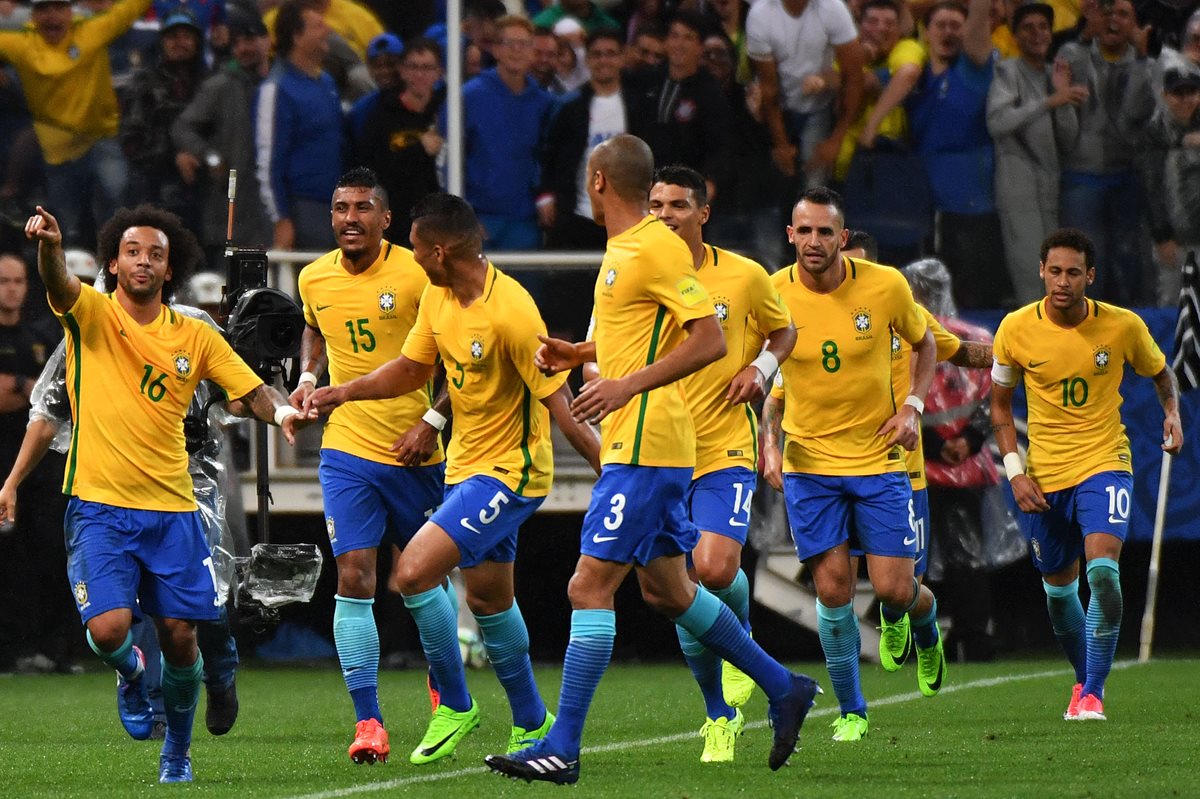La selección de Brasil ha vuelto a demostrar el "Jogo Bonito" durante el clasificatorio de Conmebol a Rusia 2018. Cita mundialista a la que se clasificó en la jornada 14 disputada el martes último. (Foto Prensa Libre: AFP).