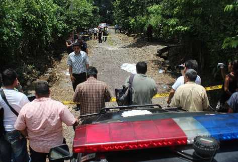 Camino vecinal  a la aldea Villa Linda, San Bernardino, Suchitepéquez, donde fue hallado  el cadáver del periodista Carlos Orellana.
