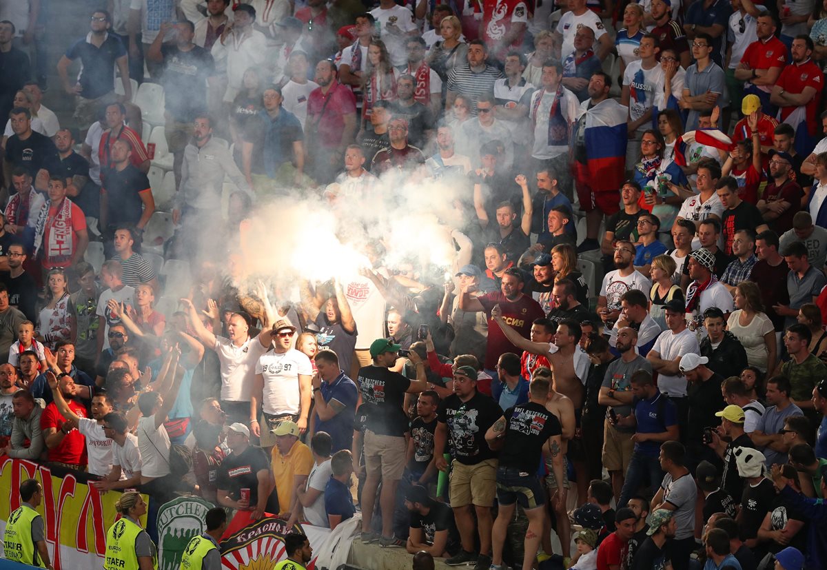 Los hooligans rusos han sido noticia por los disturbios que han ocasionado en la Eurocopa. (Foto Prensa Libre: EFE)