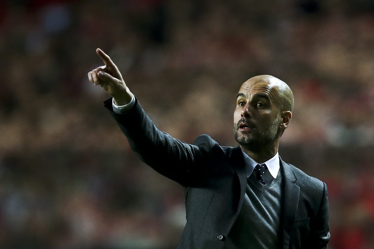 El técnico Pep Guardiola llegará a siete temporadas como entrenador, tanto con el Barcelona como con el Bayern Múnich. (Foto Prensa Libre: AFP)