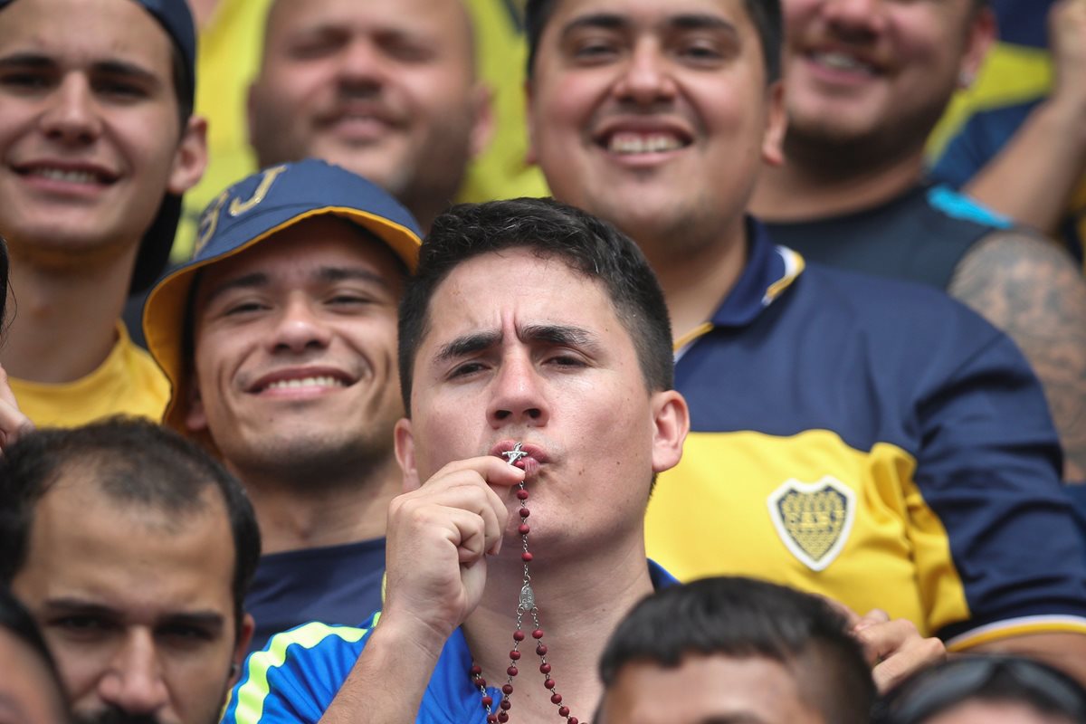 El fanatismo por el Boca Juniors sobrepasa los límites en Argentina. (Foto Prensa Libre: EFE)