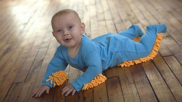 Muchos lo toman en broma pero el Baby Mop existe y está a la venta hoy. BETTERTHANPANTS.COM