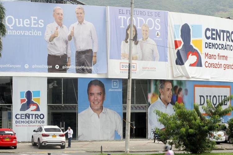 En Colombia se desarrolla una segunda vuelta inédita entre Iván Duque y Gustavo Petro. (Foto Prensa Libre: EFE).