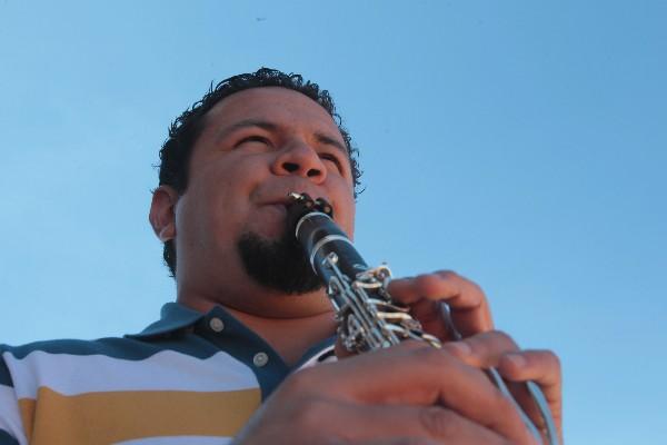 Clarinetista nacional   participará en el Festival del Clarinete de Estados Unidos,  en agosto próximo. (Fpto Prensa Libre: Ángel Elías)