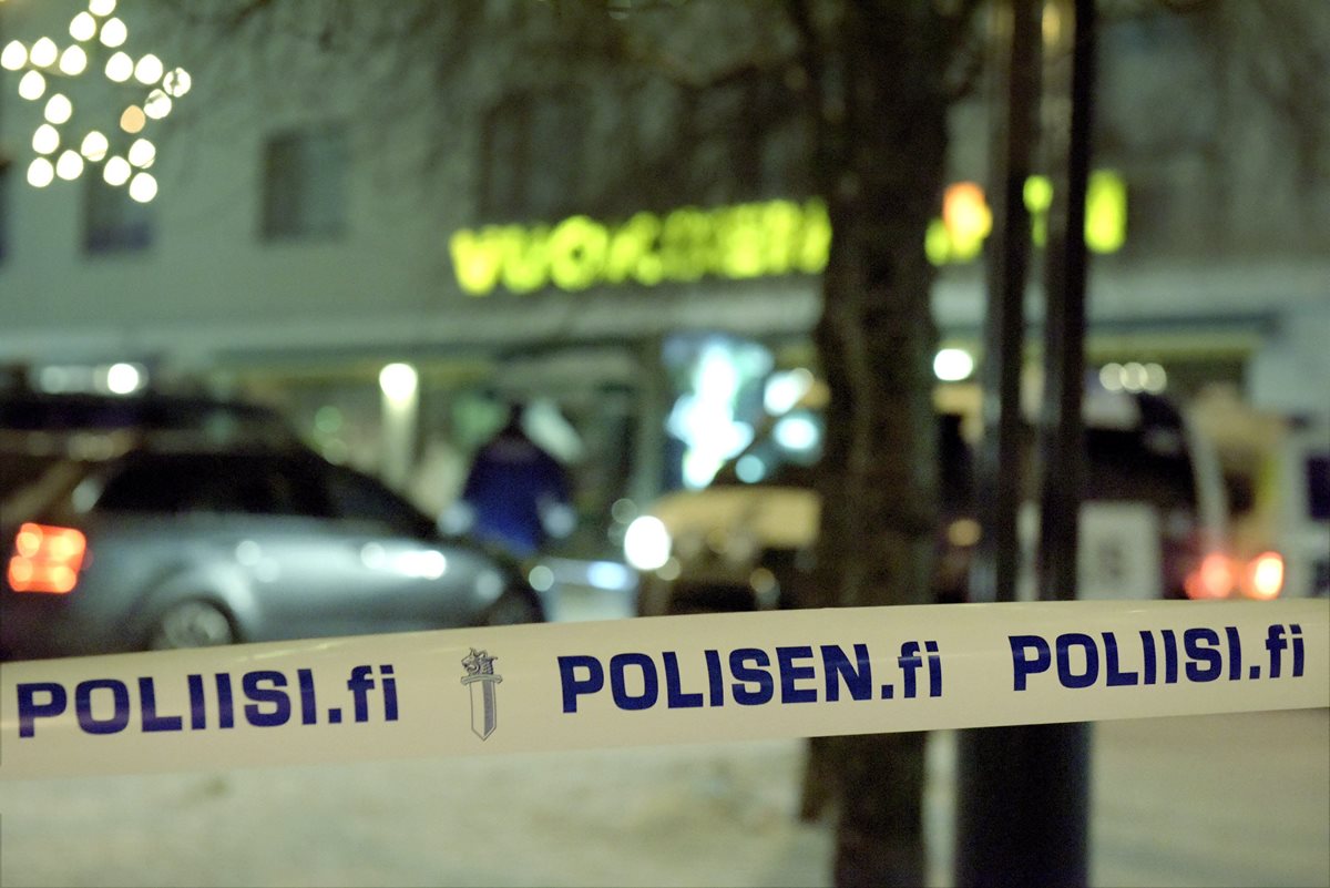 Vista del área donde ocurrió el triple crimen en Finlandia. (Foto Prensa Libre: AFP).