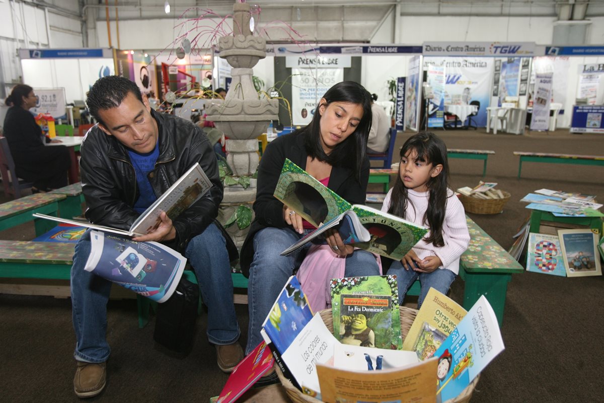 La Feria Internacional del Libro en Guatemala llega con novedades editoriales. (Foto Prensa Libre: Hemeroteca PL)