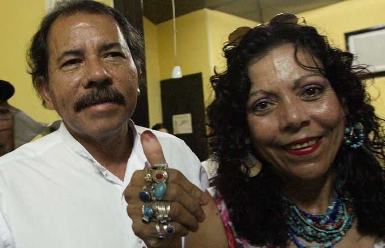 Polémica y poderosa, Murillo ha sido la incondicional compañera de Daniel Ortega. AFP