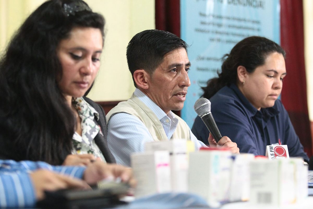 Organizaciones que velan por los derechos de los pacientes con VIH denuncian falta de medicamentos en el IGSS y el sistema nacional. (Foto Prensa Libre: Álvaro Interiano)