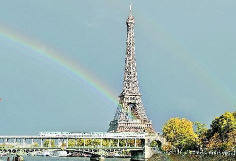La Ciudad de la Luz, como es conocida París, constituye una de las ciudades más visitadas del mundo. (Foto Prensa Libre: AFP)