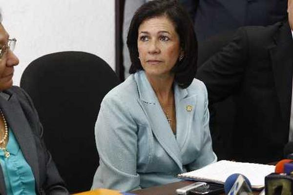 La ministra de Educación, Cynthia Del Águila, habló sobre lo que espera para 2014. (Foto Prensa Libre: Archivo)