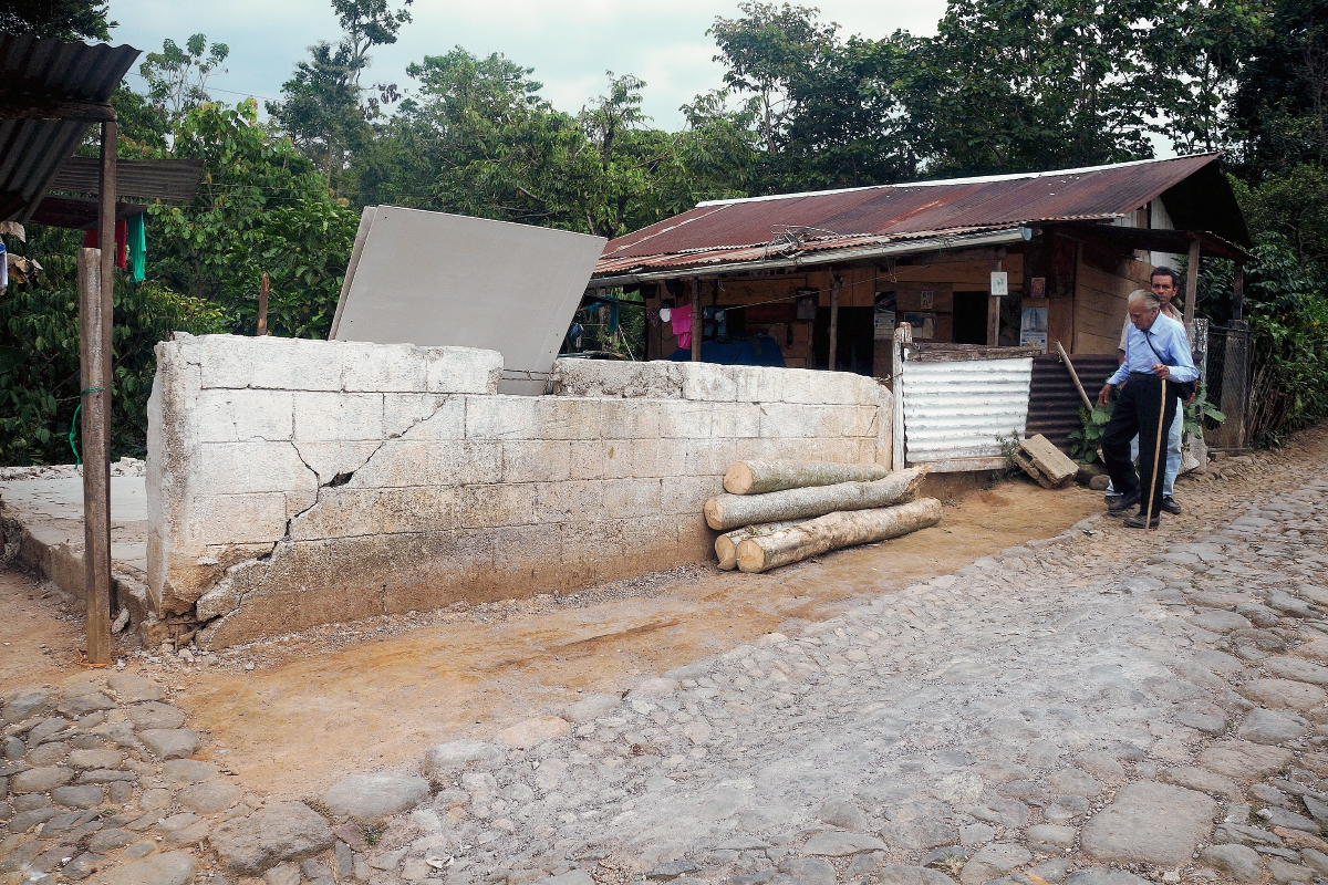 Campesinos de San Marcos aseguran que no tienen acceso a la tierra, debido a falta de apoyo estatal. (Foto Prensa Libre: Wenner Guzmán)