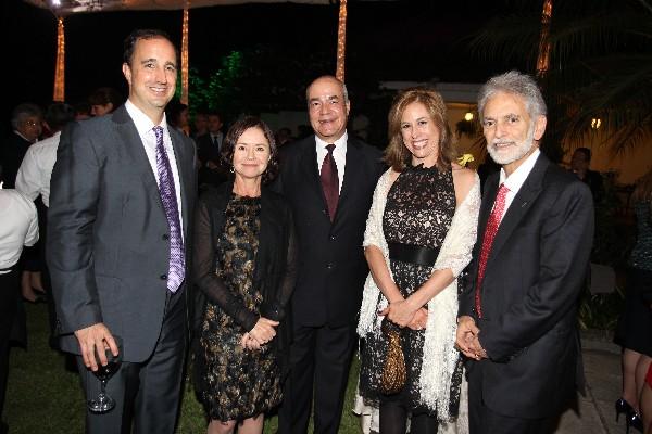 Anabella Paiz, Juan Carlos Simons, Regina de Rico y Fernando Paiz. (Foto Prensa Libre: Edwin Castro)
